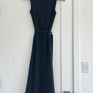 Elegant Black Sleeveless Dress